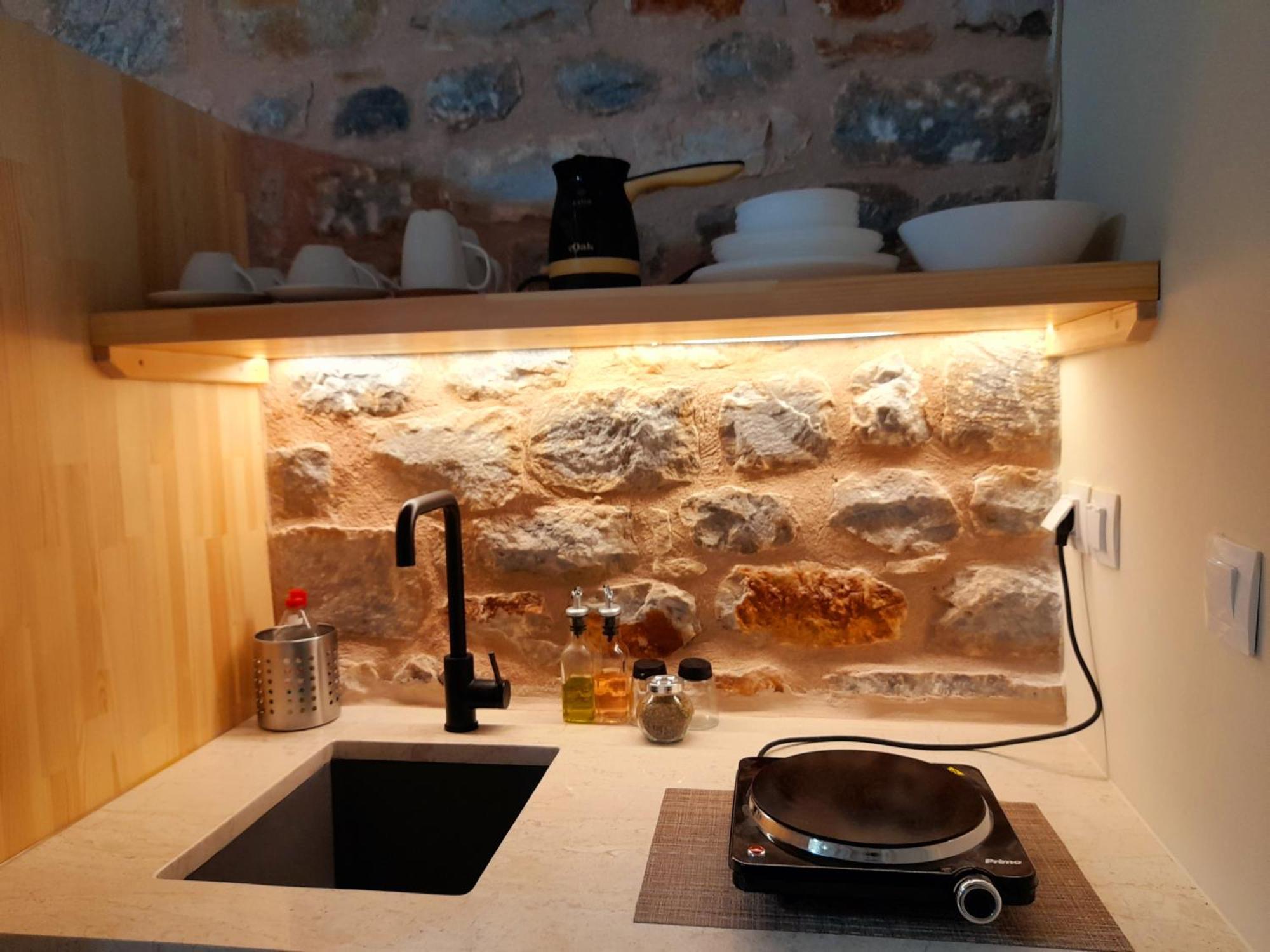 The Two Carob Trees, Traditional Stonehouse, Nikandri, Pirgos Diros Apartment Lefkias Bagian luar foto