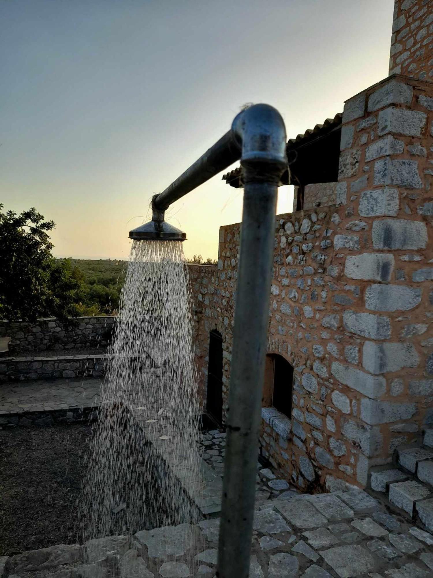 The Two Carob Trees, Traditional Stonehouse, Nikandri, Pirgos Diros Apartment Lefkias Bagian luar foto